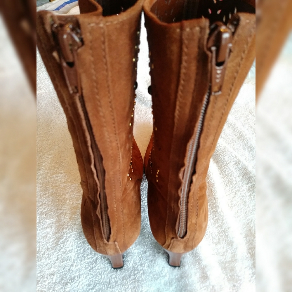 Enzo Angiolini laser cut suede & studded.boots - Picture 4 of 8